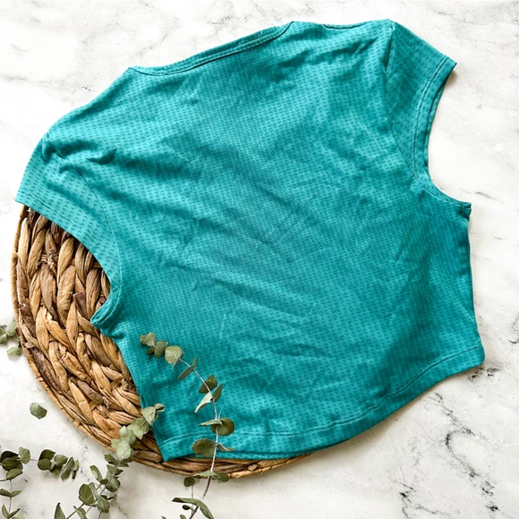 Gymshark Womens Teal Cropped Tee, sz. Small - Picture 2 of 4